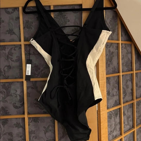 TA3 Plungey Contour Swimsuit Black/Oat L Regular/Long - Picture 5 of 5